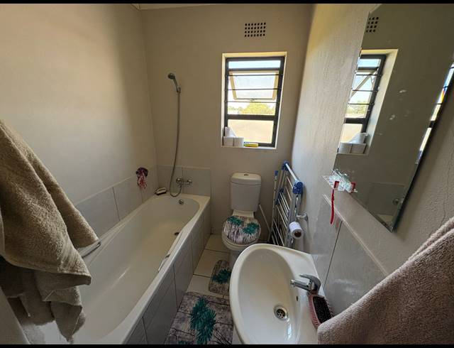 3 BEDROOM APARTMENT FOR SALE IN KENLEAF